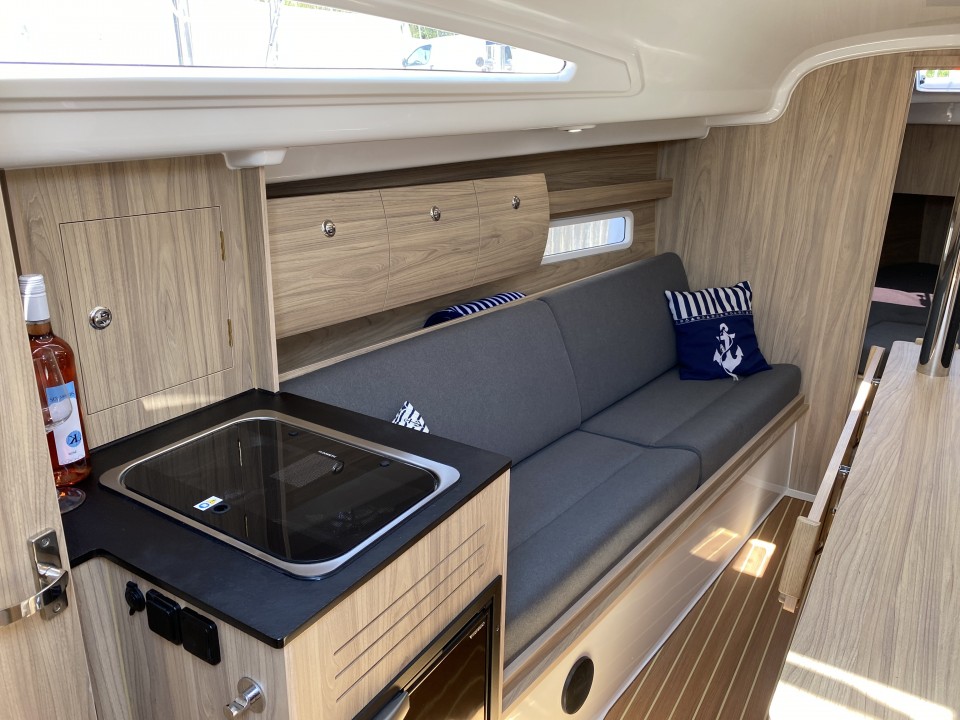 Jacht "Let's Explore" - wnętrze